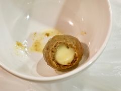 芝士包心牛丸-鲜入围煮花胶鸡海鲜火锅