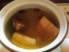 枸杞莲藕排骨汤-胡桃里音乐酒馆(下沙店)