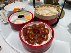 鱼子酱脆皮烤鸭-黛瓦里·花园飨宴