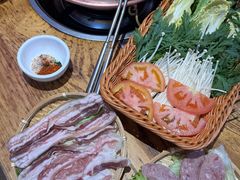 -阿婆情腊排骨火锅·野生菌季(古城旗舰店)
