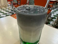 竹炭薄荷奶绿-華歡冰室-WahFoon(吉大店)