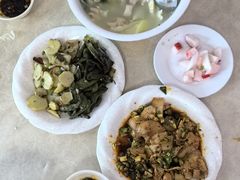 -茅屋大酒店