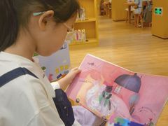 -漕河泾街道图书馆(漕河泾社区文化活动中心店)