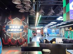 -极限PLAY运动娱乐新世界·团建派对潮玩休闲馆·室内蹦极高空游乐园