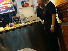 -愉肴麻辣香锅(中山路店)