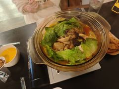 -满格嗦新疆椒麻鸡火锅.炒米粉(川大江安校区店)