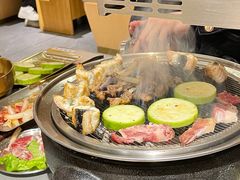 -围炉肉舍•炭烤活鳗•丹东海鲜烤肉(步行街店)