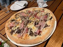 火腿蘑菇披萨-城市大道红炉披萨烘焙坊