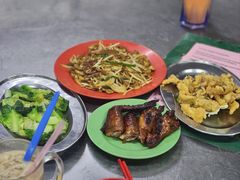 -黄亚华小食店(Jalan Alor)