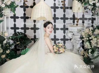 可我写完了整首诗，还是没有写完你。你若一直在