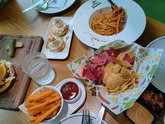 -Famous肥猫墨西哥音乐餐吧(五棵松华熙LIVE店)