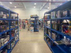 -逝水玩具折扣店