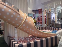 -奈尔宝·儿童乐园·亲子餐厅(华采天地店)