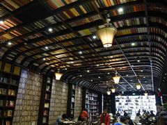 -钟书阁(松江泰晤士小镇店)