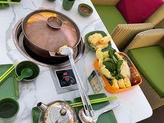 -润园四季椰子鸡火锅(海上世界店)