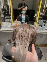 -苏豪路易士·嘉玛发廊