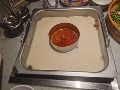 -尚尚仙·酸汤猪手·猪肚鸡火锅(华联万柳购物中心店)