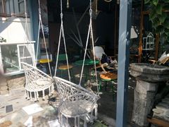 -喵屿·大理花园猫咖