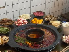 -黄潇洒老火锅(九眼桥宏济巷店)