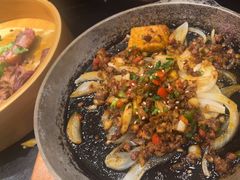 -川流不息·地道川菜·小龙虾(新松江路店)