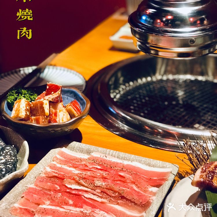 满树烂漫樱花下，炭火烤肉茨木烧