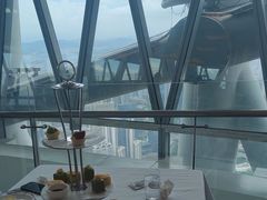 -广州塔卢特斯法国旋转餐厅