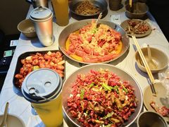 -巴厘龙虾·榜首油焖大虾(音乐学院·沿江酒馆店)