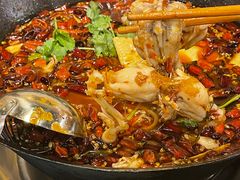 -鸿顺老铁锅美蛙鱼府(解放碑店)