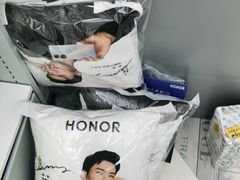 -荣耀授权专卖店(黄浦浙江中路店)