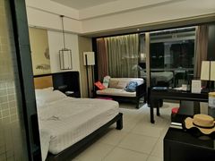 -三亚湾海居铂尔曼度假酒店