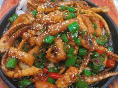 铁板鱿鱼须-八张桌子(老店)