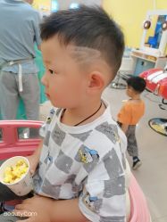 -爆米花儿童美发乐园