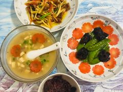 -爱的果实月嫂育婴师(世纪东方店)