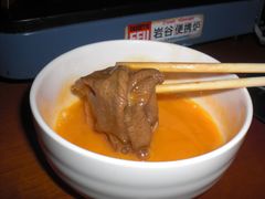 沾了生蛋的牛肉……（¯﹃¯）-牛玄庵日式寿喜烧·料理店(新源里店)