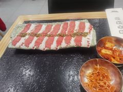 -臻牛烤肉