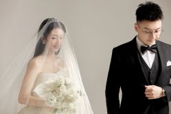 -喜爱高定婚纱摄影