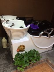 -明洞造型精品烫染