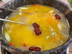 -鲁朗纳麦石锅鸡庄园
