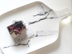 -UNI UNI(环亚凯瑟琳店)