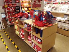 -名创优品(北京新中关购物中心地铁层店)