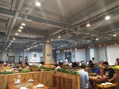 大堂-大草原清真饭庄(沙河店)