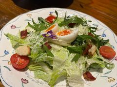 罗马凯撒沙拉-1886德国汽车餐厅(外滩中央店)