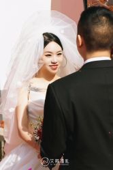 -Lady  Jane高端婚纱礼服馆