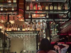 -FOUR PLAY BAR