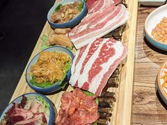 -明洞阿姨·韩式酱蟹烤肉·创意料理(三元桥店)