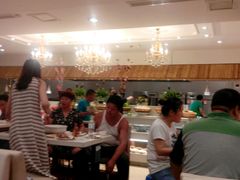 -泉福居酱骨头自助广场(南大街商业步行街店)