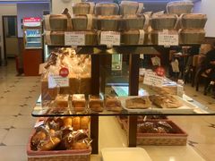 -红宝石·鲜奶小方·海派西点房(南丹店)