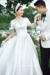 -雪中彩影婚纱摄影·微光艺术中心