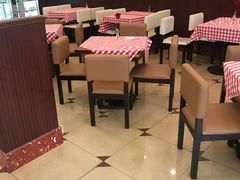 -红宝石·鲜奶小方·海派西点房(南丹店)