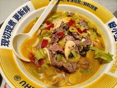 -粉小主·贵州酸汤牛肉粉(南京仙林金鹰店)